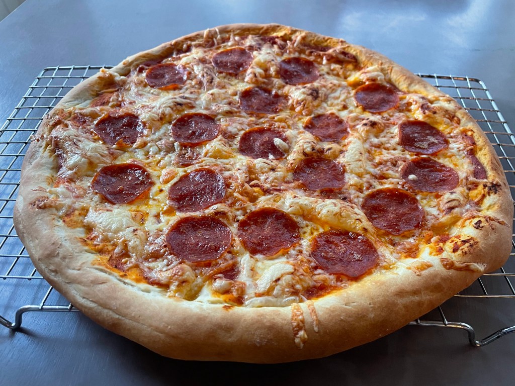 Pizza Night for Pennies: 1-hour pizza dough + no-cook pizza&nbsp;sauce